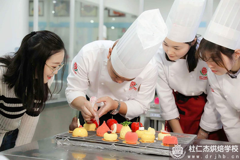學西點蛋糕培訓