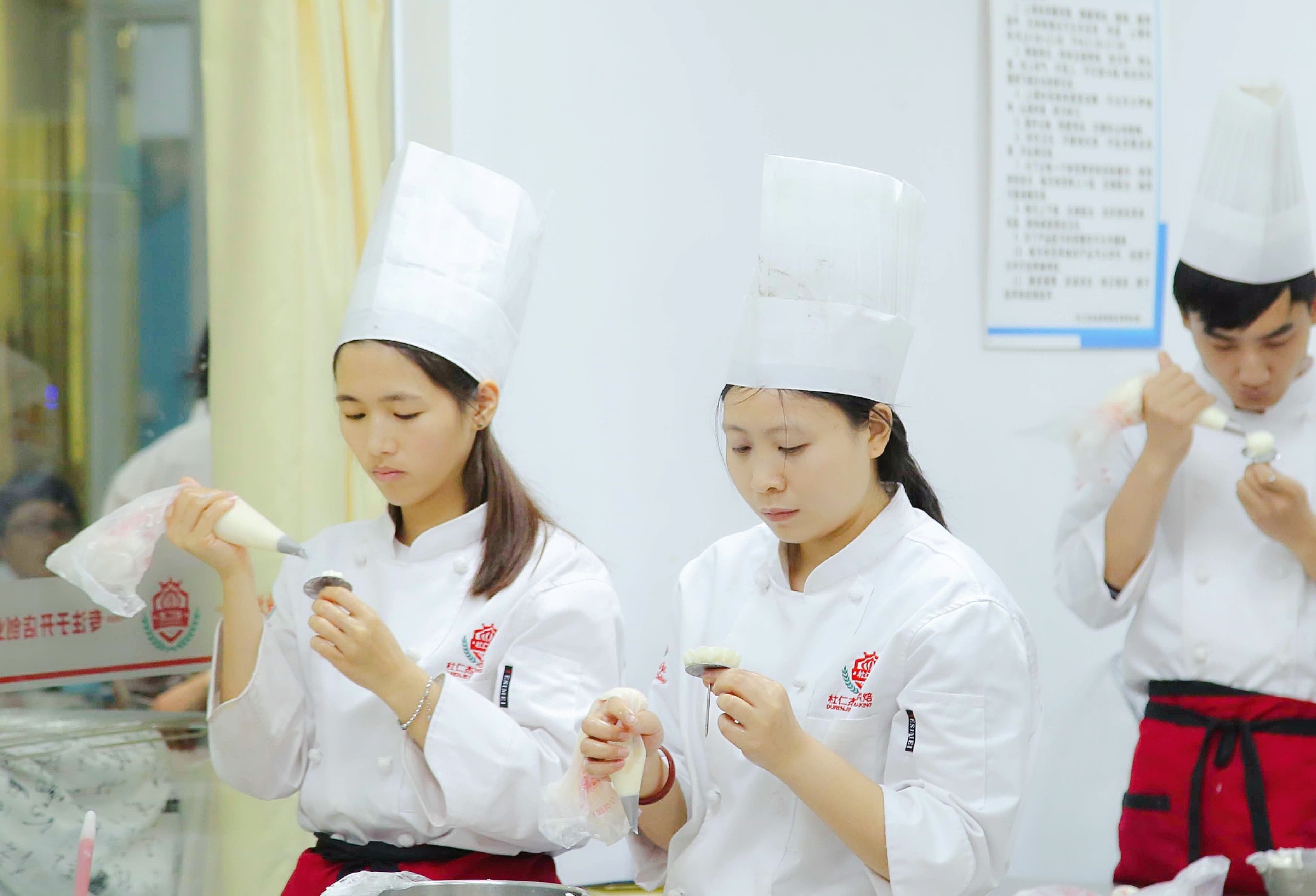 杜仁杰蛋糕學校怎么樣